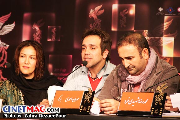 مهران احمدی، امید کربلایی زاده (بازیگر) و پانته آ بهرام در نشست پرسش و پاسخ فیلم 
