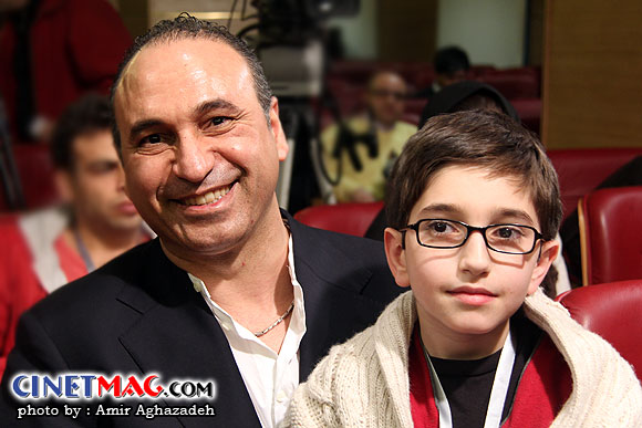 حمید فرخ نژاد به همراه فرزندش در نشست پرسش و پاسخ فیلم 