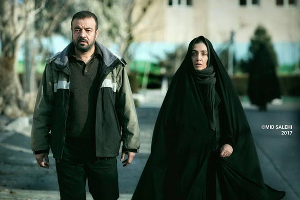 سعید آقاخانی و لیلا زارع در نمایی از فیلم سینمایی 