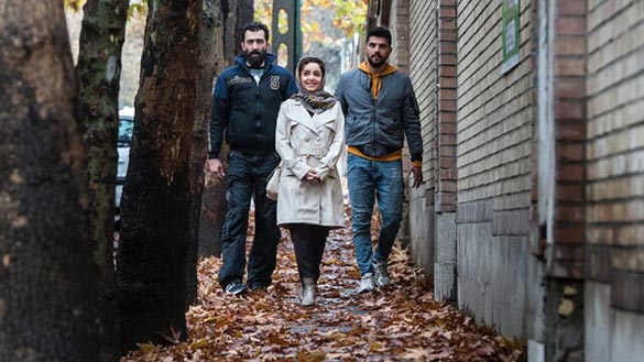 هادی حجازی فر، نازنین بیاتی و سینا مهراد در نمایی از فیلم سینمایی 