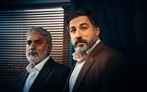 امیر آقایی و پرویز پرستویی در نمایی از فیلم سینمایی 