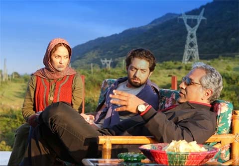 مهران مدیری ، مهناز افشار و بهرام رادان در نمایی از فیلم 