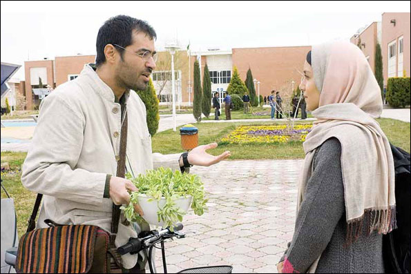 نازنین فراهانی و شهاب حسینی در نمایی از فیلم 